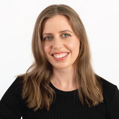 Photo of Lisa Robins